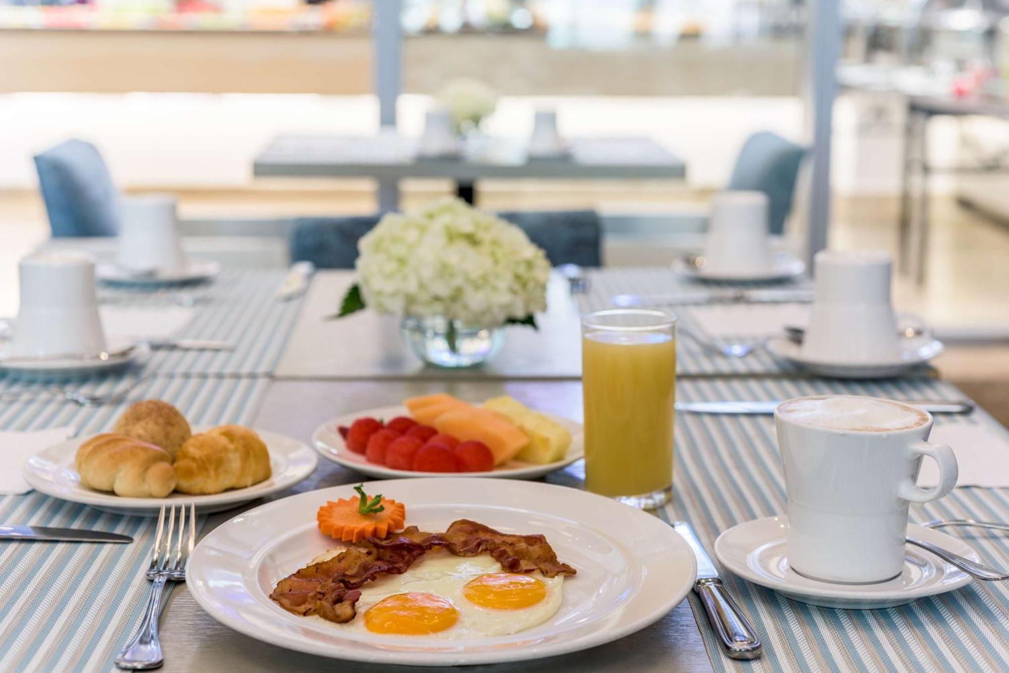 Hotel Nh Collection Royal Smartsuites 4*