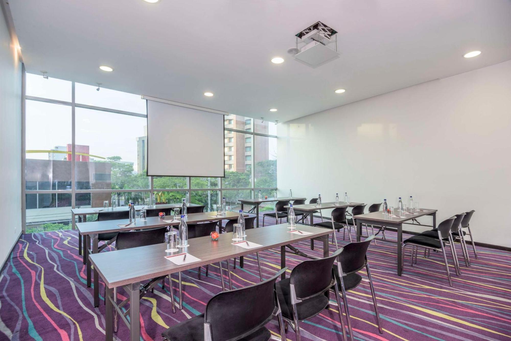 Hotel Nh Collection Royal Smartsuites